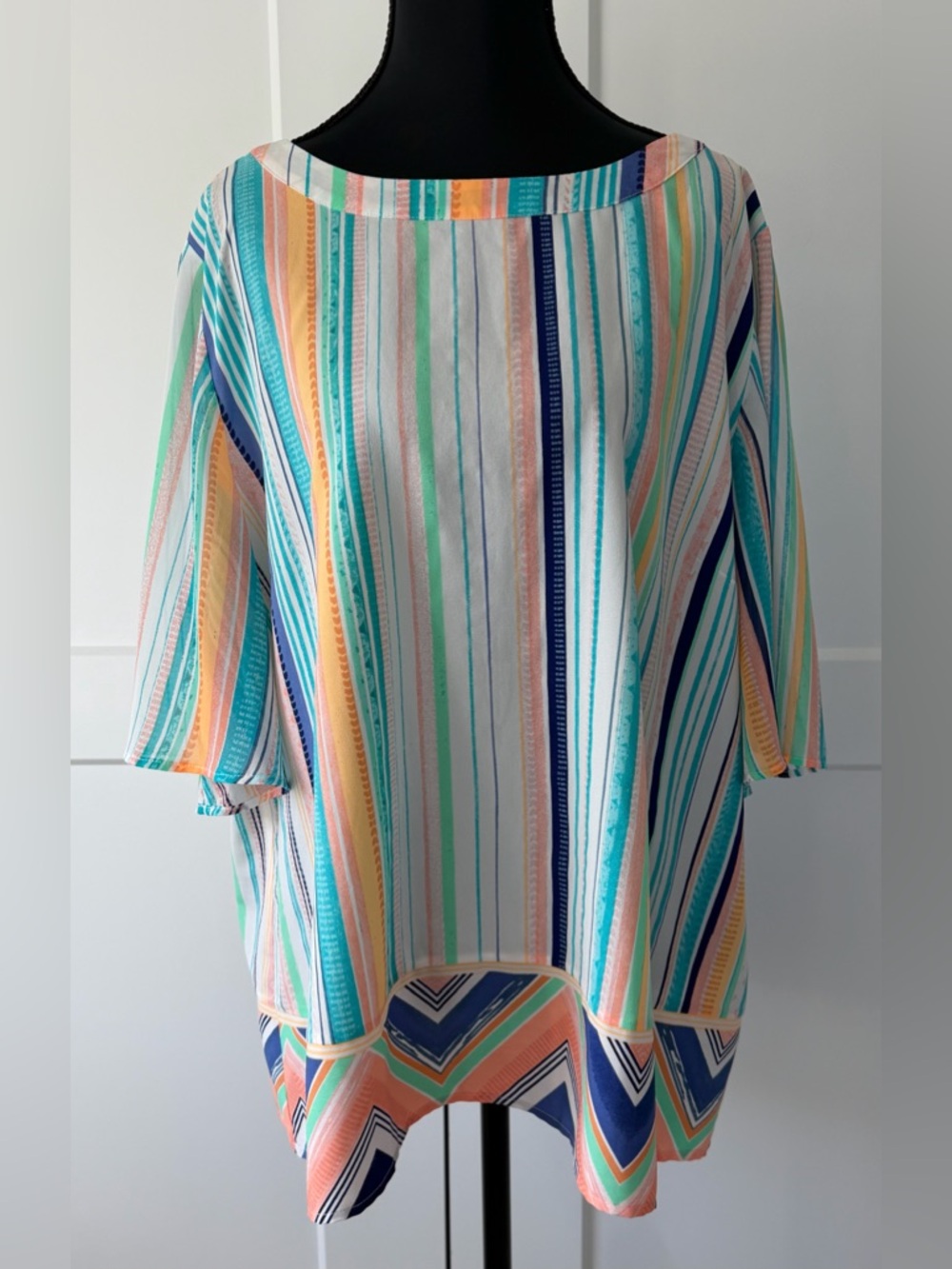 EUC‎ Chicos Lightweight Striped Multicolor Women's Short Sleeve Top, Size 3, XL